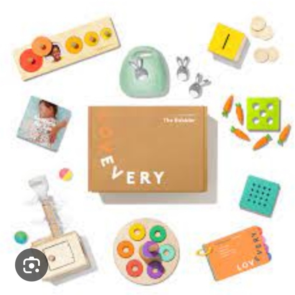 Lovevery The Babbler Play Kit components